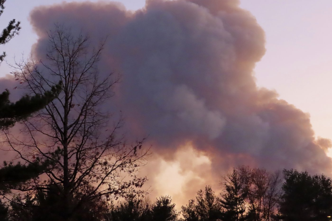 Wildfires keep coming in bone-dry New Jersey | iNFOnews.ca