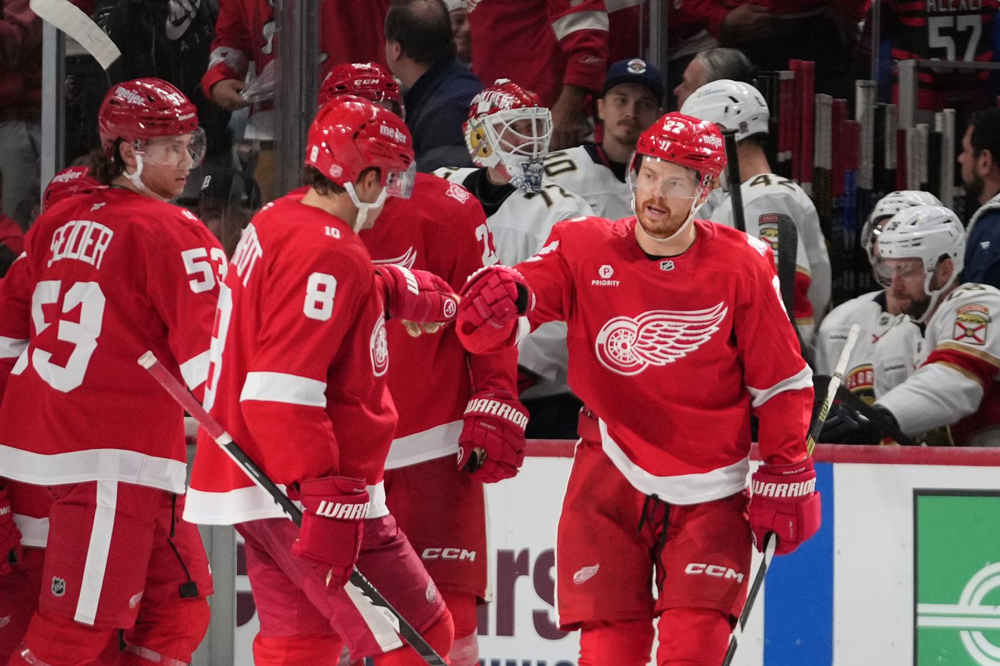 Red Wings beat Panthers 4-1, Cam Talbot makes 21 saves | iNFOnews.ca