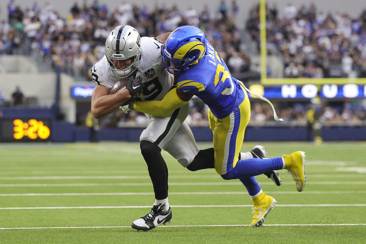 Raiders are beating themselves during 3-game losing streak | iNFOnews.ca Raiders are beating themselves during 3-game losing streak | iNFOnews.ca