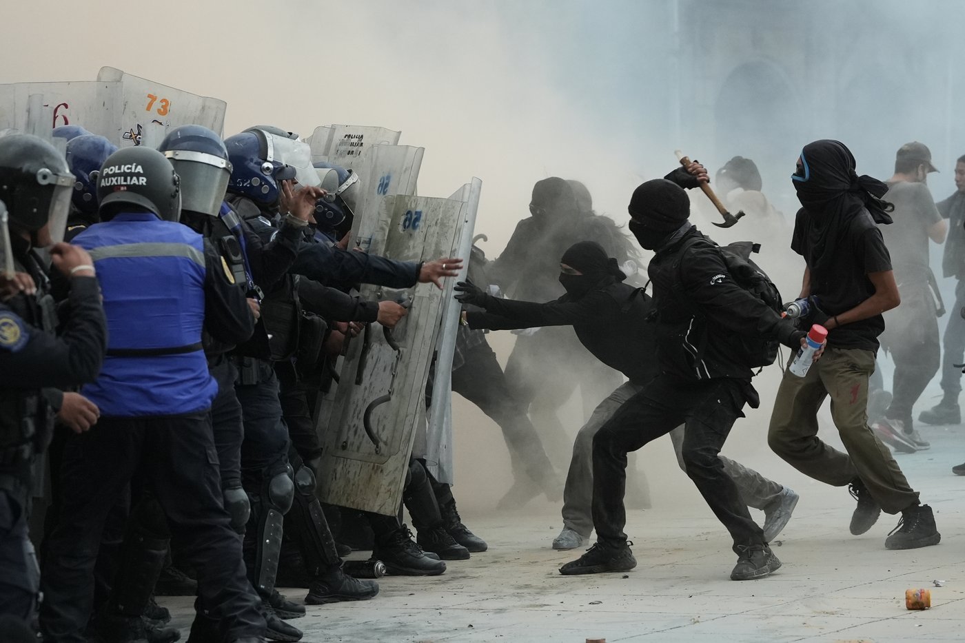 Gaza crisis features in march remembering 1968 Mexican massacre | iNFOnews.ca