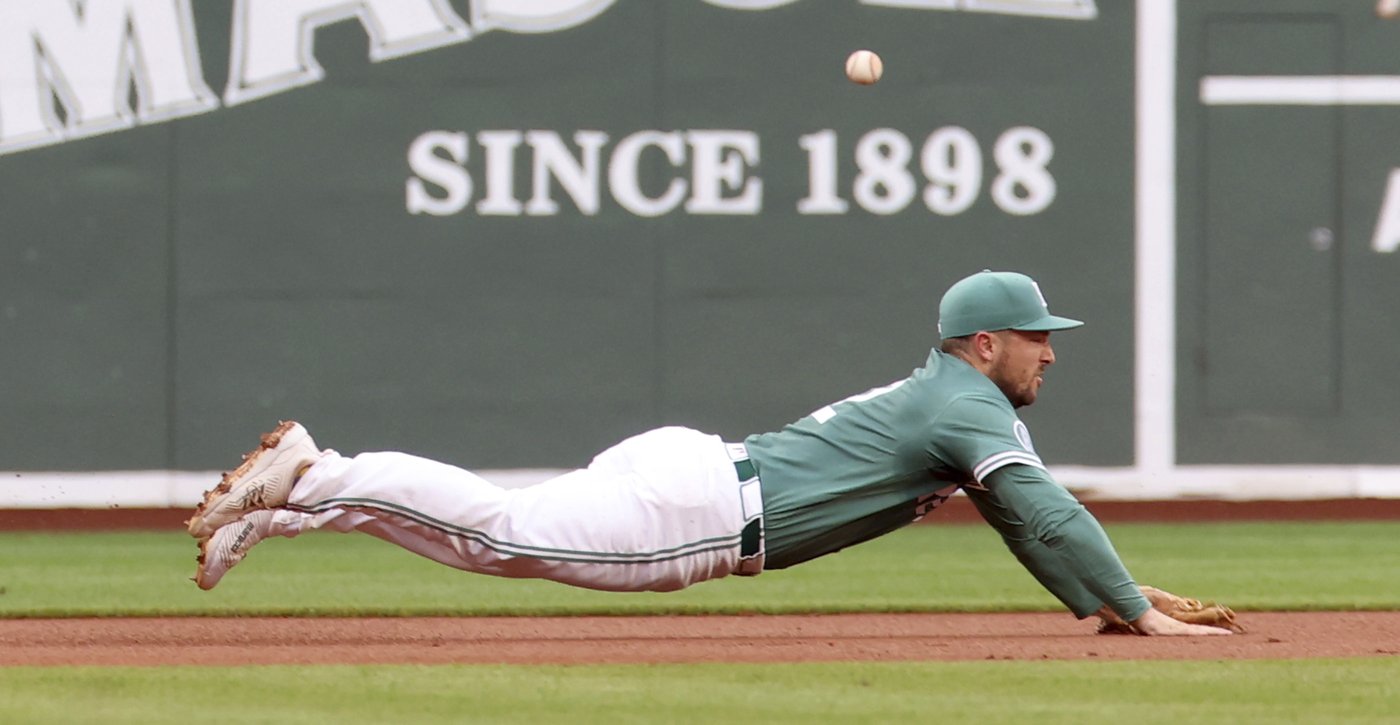 Bregman returns after lengthy injury absence and doubles in Boston's dramatic win | iNFOnews.ca Bregman returns after lengthy injury absence and doubles in Boston's dramatic win | iNFOnews.ca