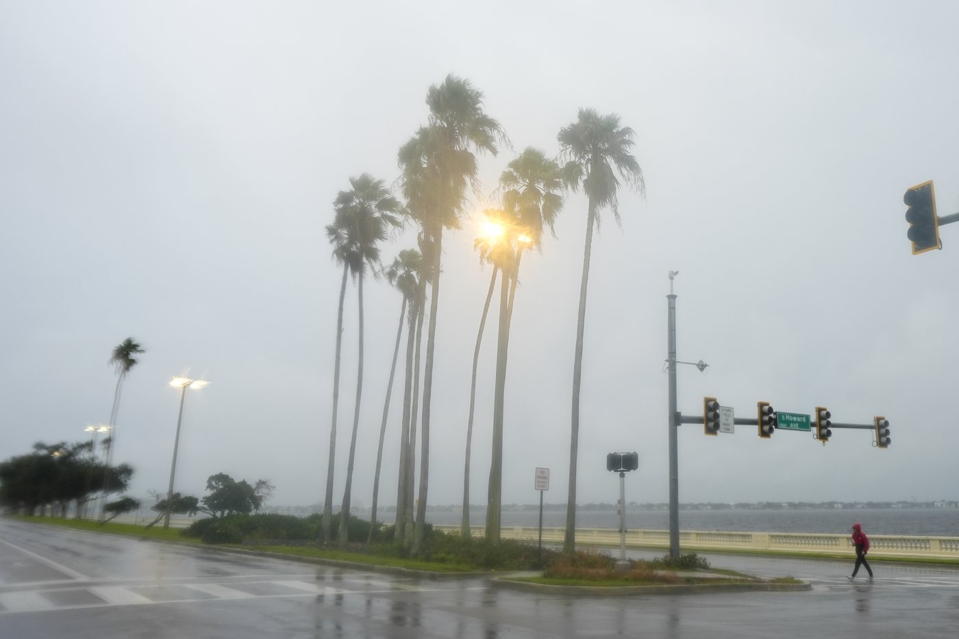 Language barriers and lack of money is a matter of life and death with Milton approaching Florida | iNFOnews.ca
