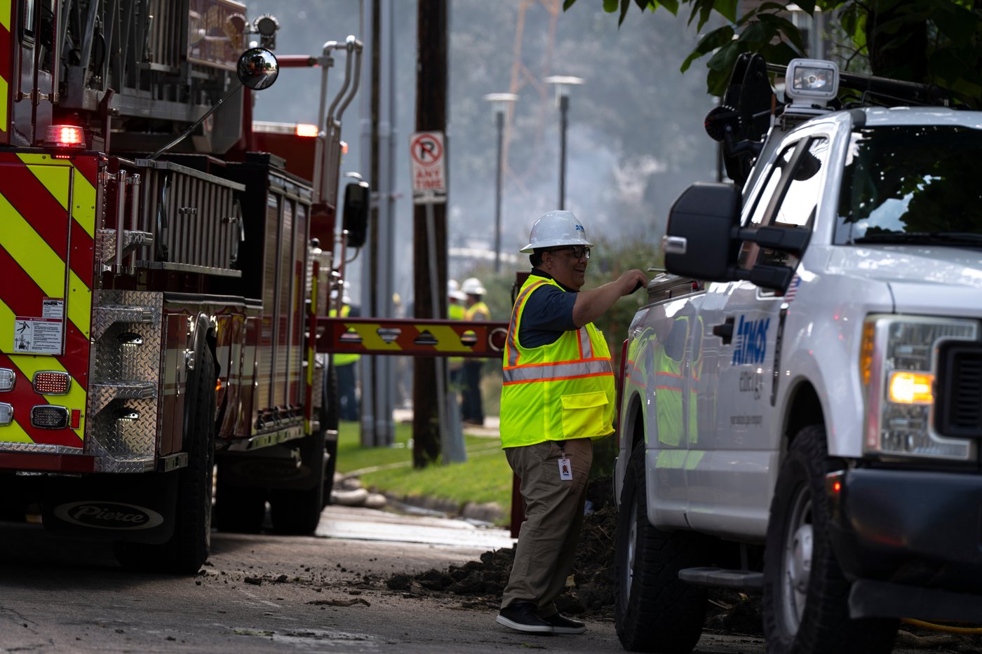 Explosion and fire at a Dallas apartment building kills at least 3 people, including a child | iNhome Explosion and fire at a Dallas apartment building kills at least 3 people, including a child | iNhome