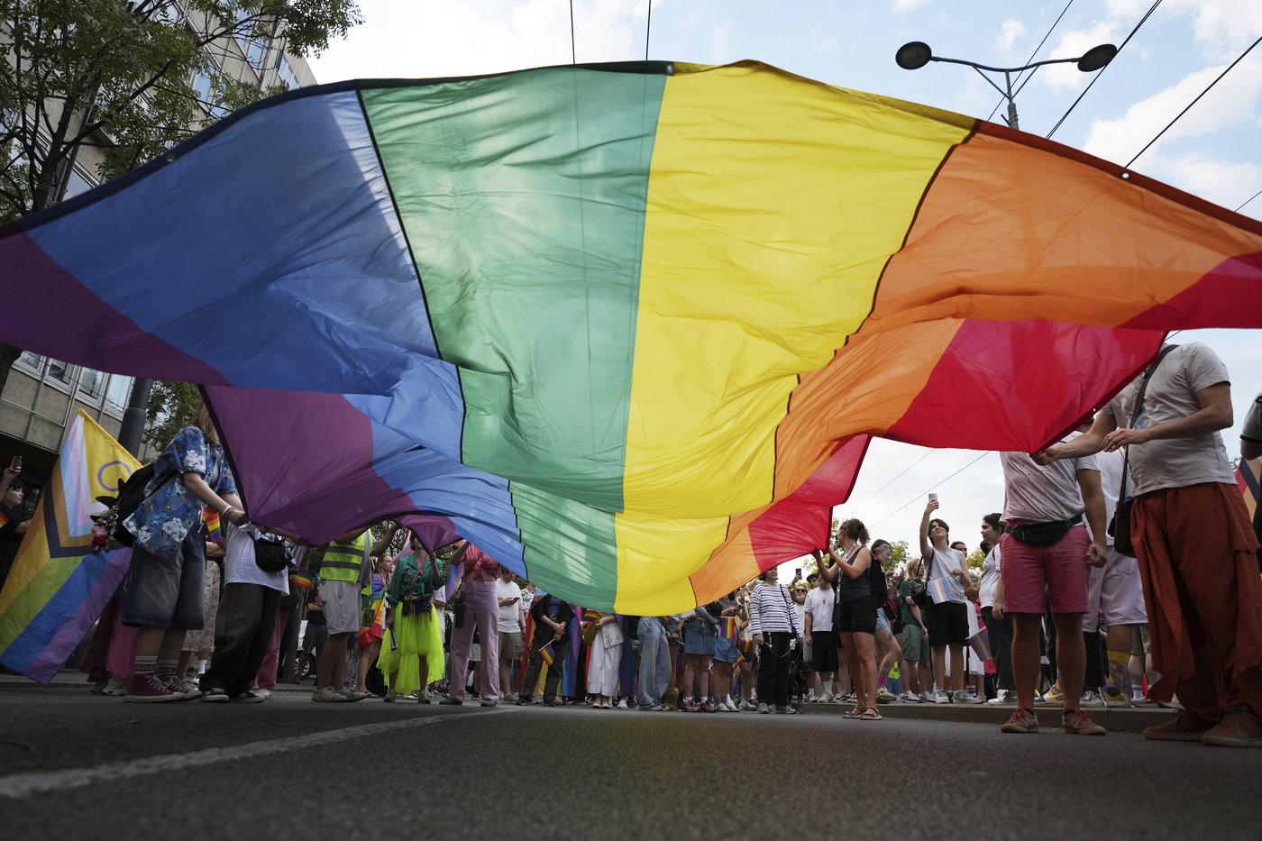 Pride march in Serbia condemns police violence at anti-government rallies, seeks LGBTQ+ rights | iNFOnews.ca