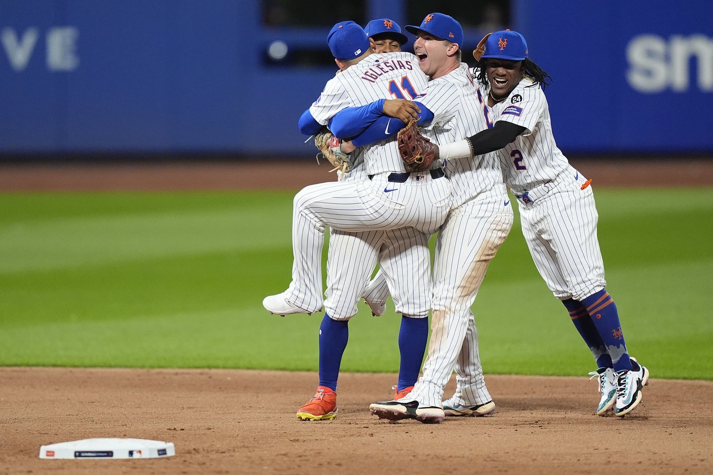 Francisco Lindor's grand slam sends Mets into NLCS with 4-1 win over Phillies in Game 4 of NLDS | iNFOnews.ca Francisco Lindor's grand slam sends Mets into NLCS with 4-1 win over Phillies in Game 4 of NLDS | iNFOnews.ca