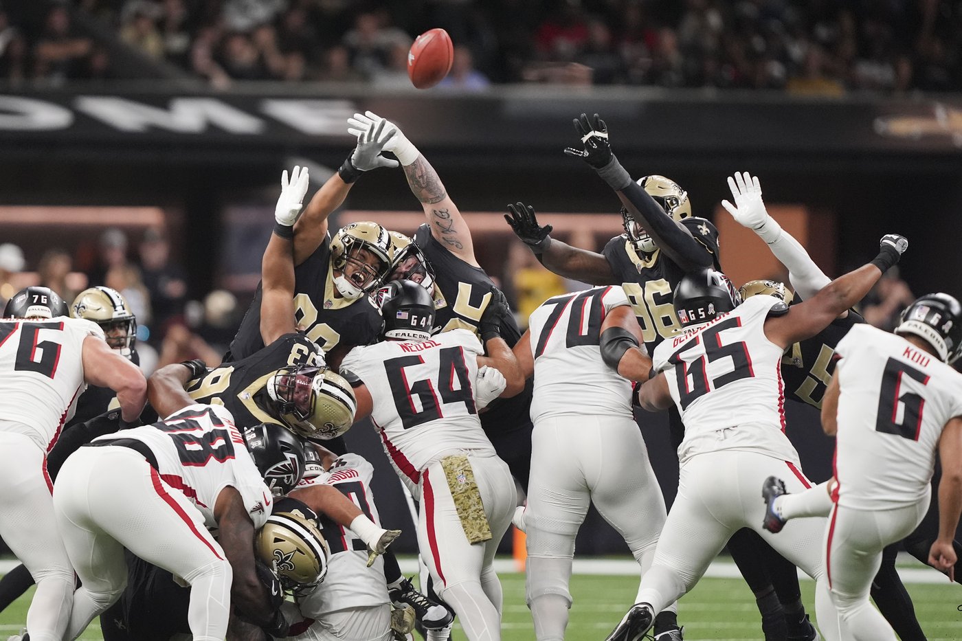 Uncharacteristic and untimely struggles doomed the Falcons against the Saints | iNFOnews.ca Uncharacteristic and untimely struggles doomed the Falcons against the Saints | iNFOnews.ca