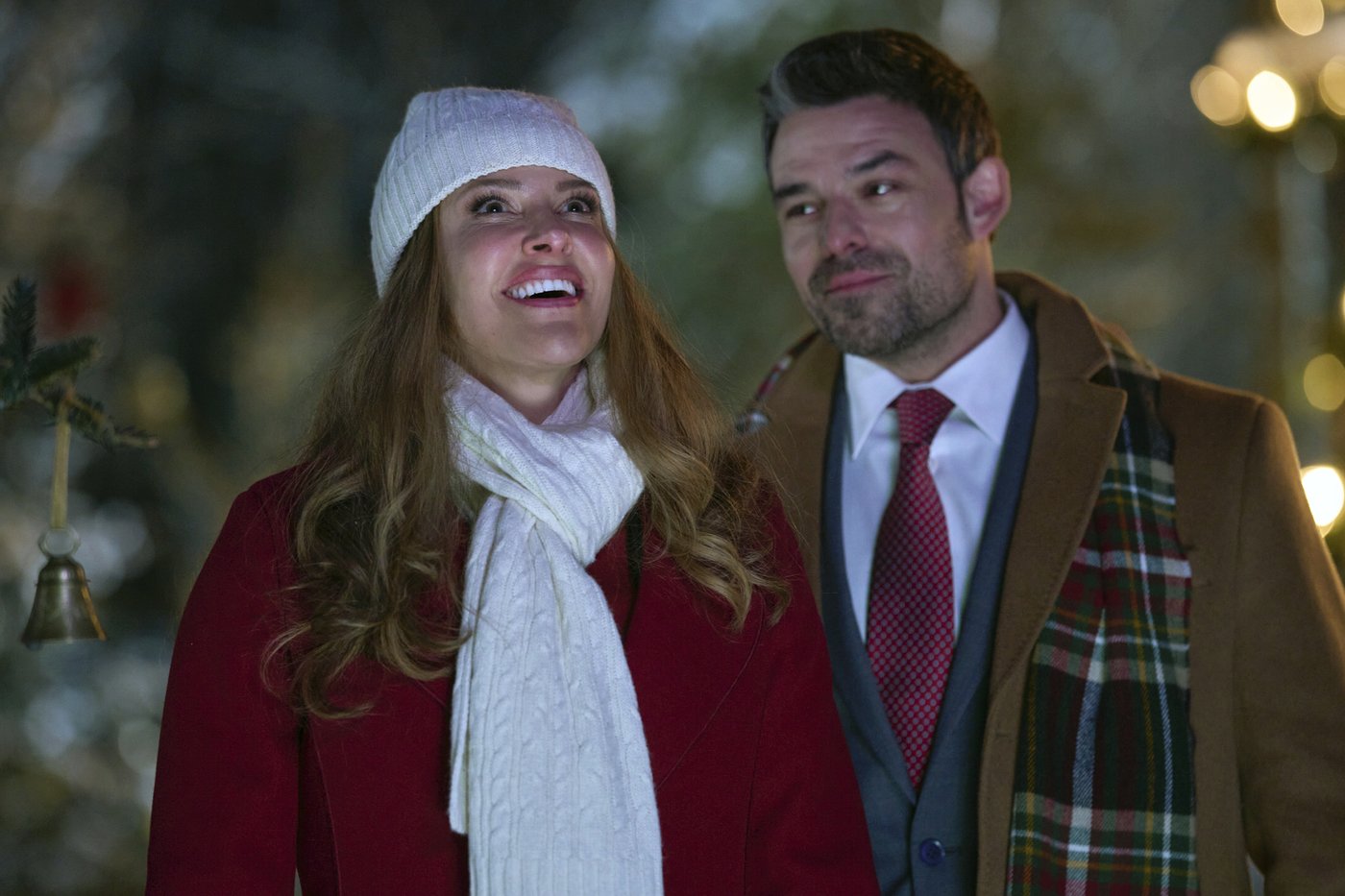 How to write a holiday rom-com for TV, according to the experts | iNFOnews.ca