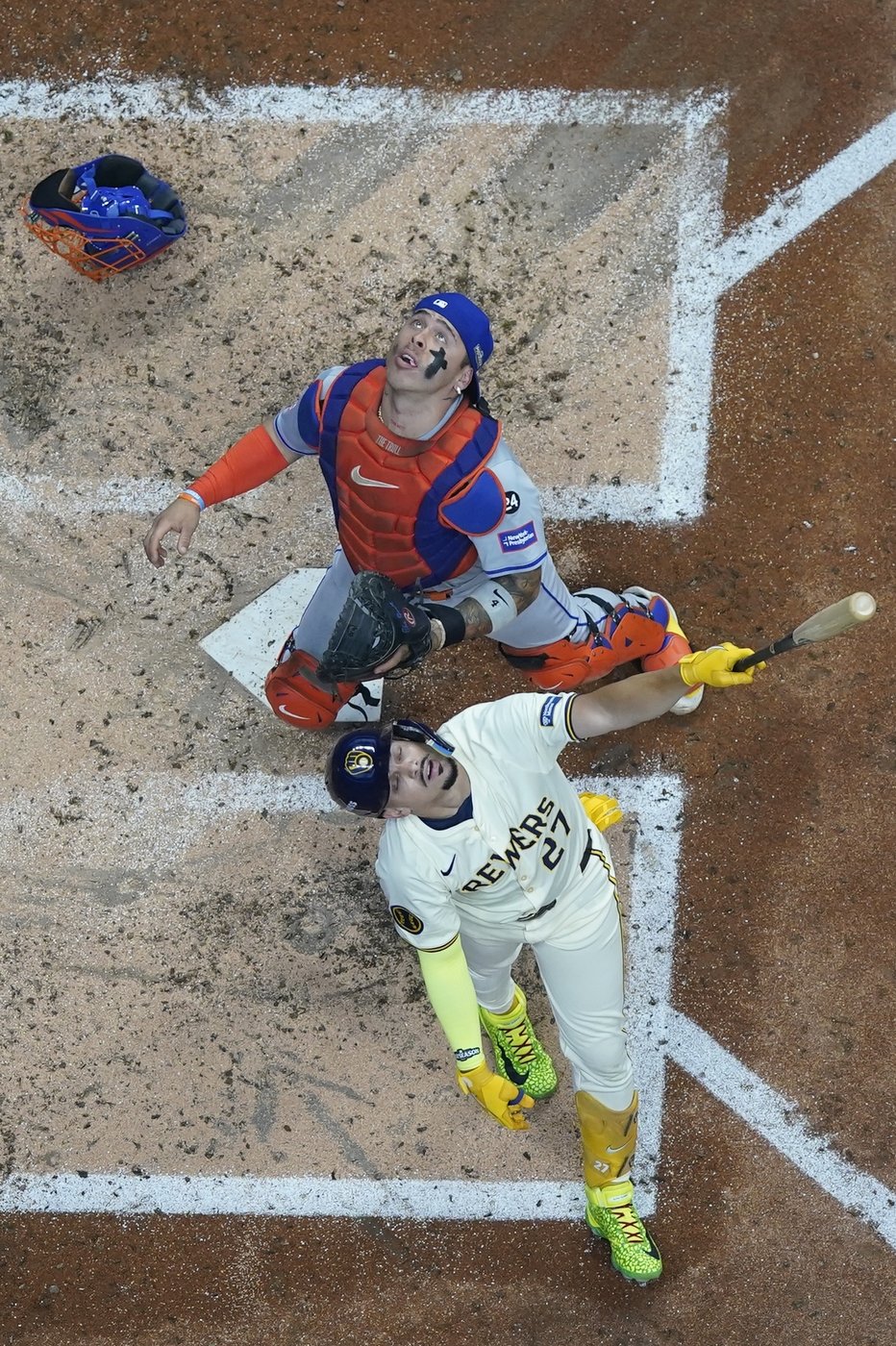 Mets continue wild ride with 8-4 win over Brewers in playoff opener | iNFOnews.ca Mets continue wild ride with 8-4 win over Brewers in playoff opener | iNFOnews.ca