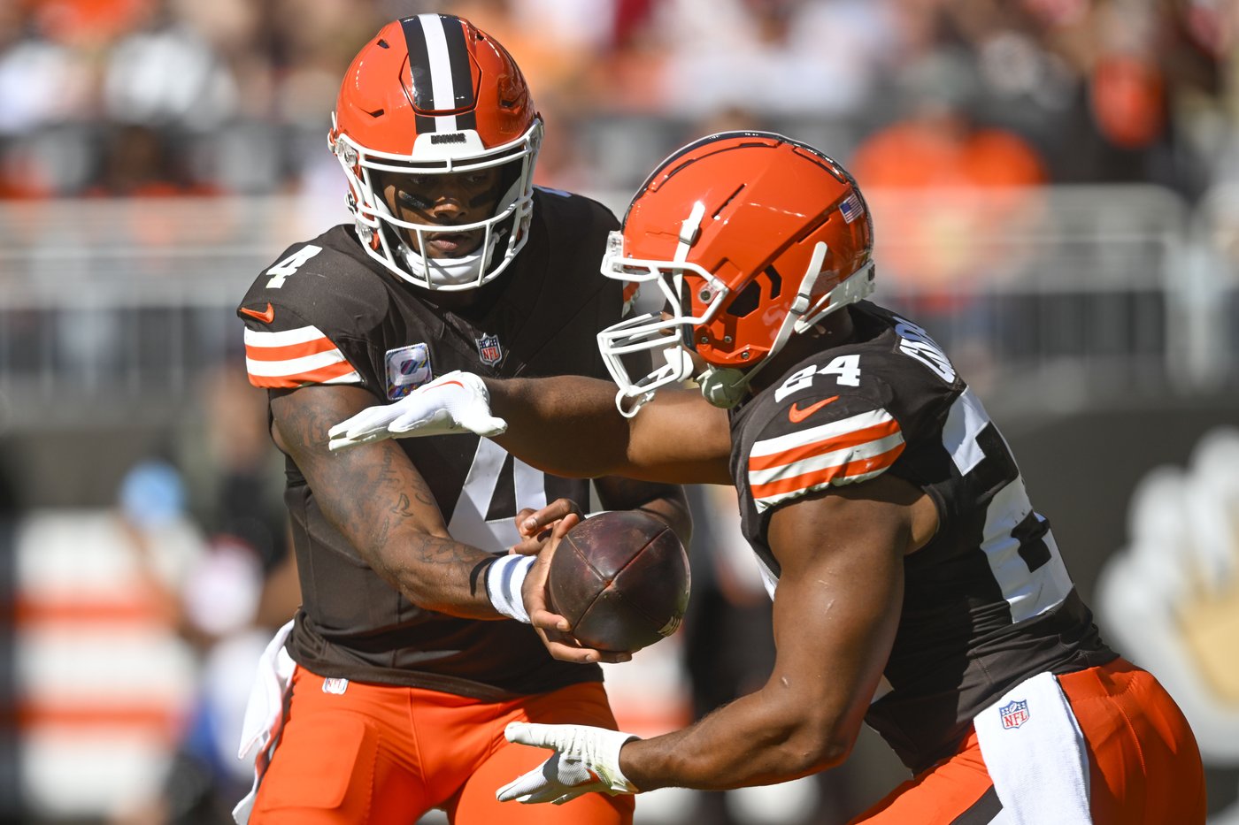 Nick Chubb scores TD for Browns in return after serious knee injury ended his 2023 season | iNFOnews.ca Nick Chubb scores TD for Browns in return after serious knee injury ended his 2023 season | iNFOnews.ca