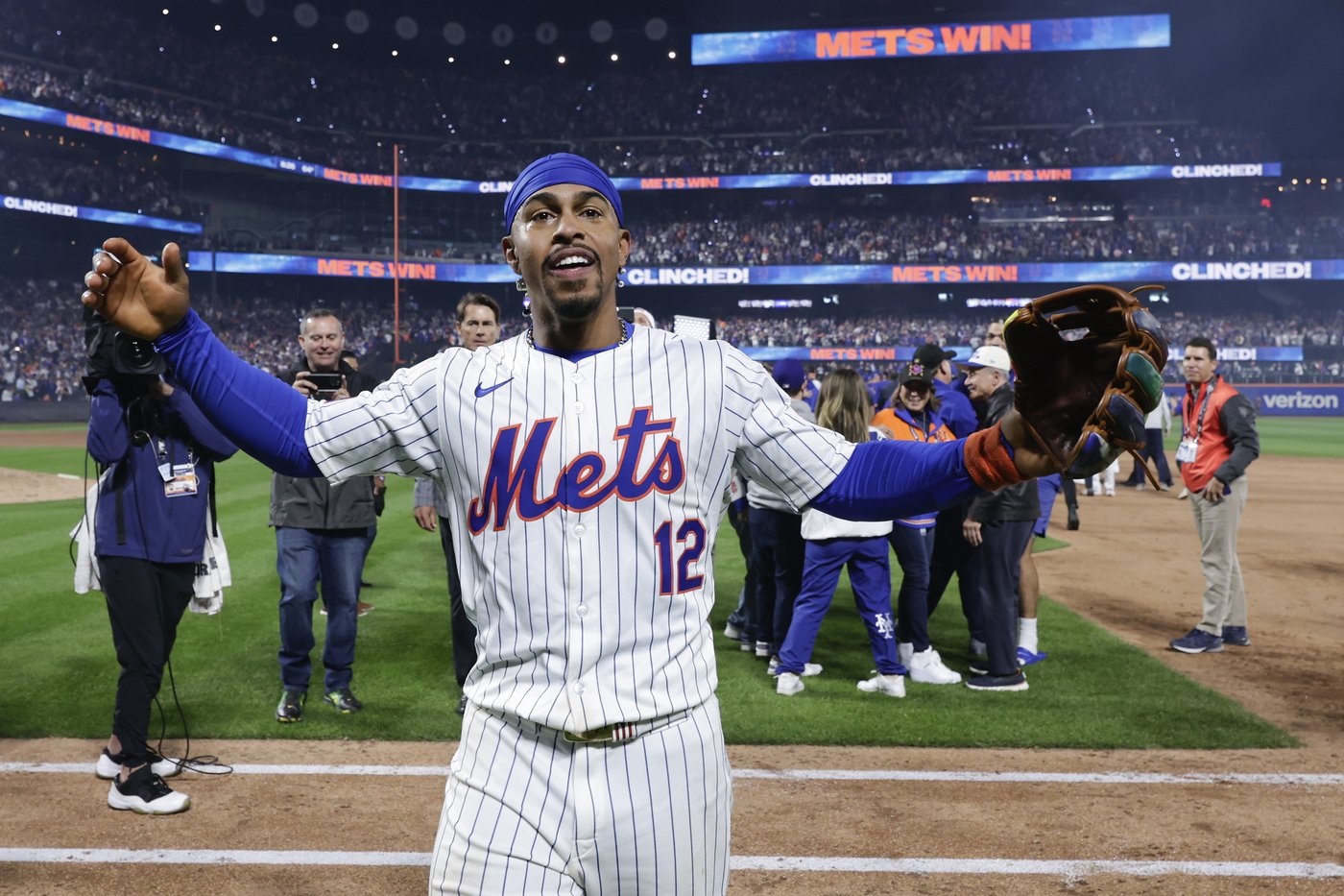 Francisco Lindor's grand slam sends Mets into NLCS with 4-1 win over Phillies in Game 4 of NLDS | iNFOnews.ca Francisco Lindor's grand slam sends Mets into NLCS with 4-1 win over Phillies in Game 4 of NLDS | iNFOnews.ca