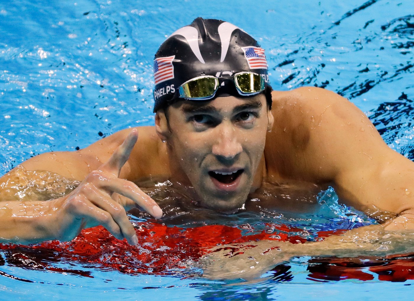 Baltimore Ravens swim with Michael Phelps, get lessons from the Olympic champion | iNFOnews.ca Baltimore Ravens swim with Michael Phelps, get lessons from the Olympic champion | iNFOnews.ca
