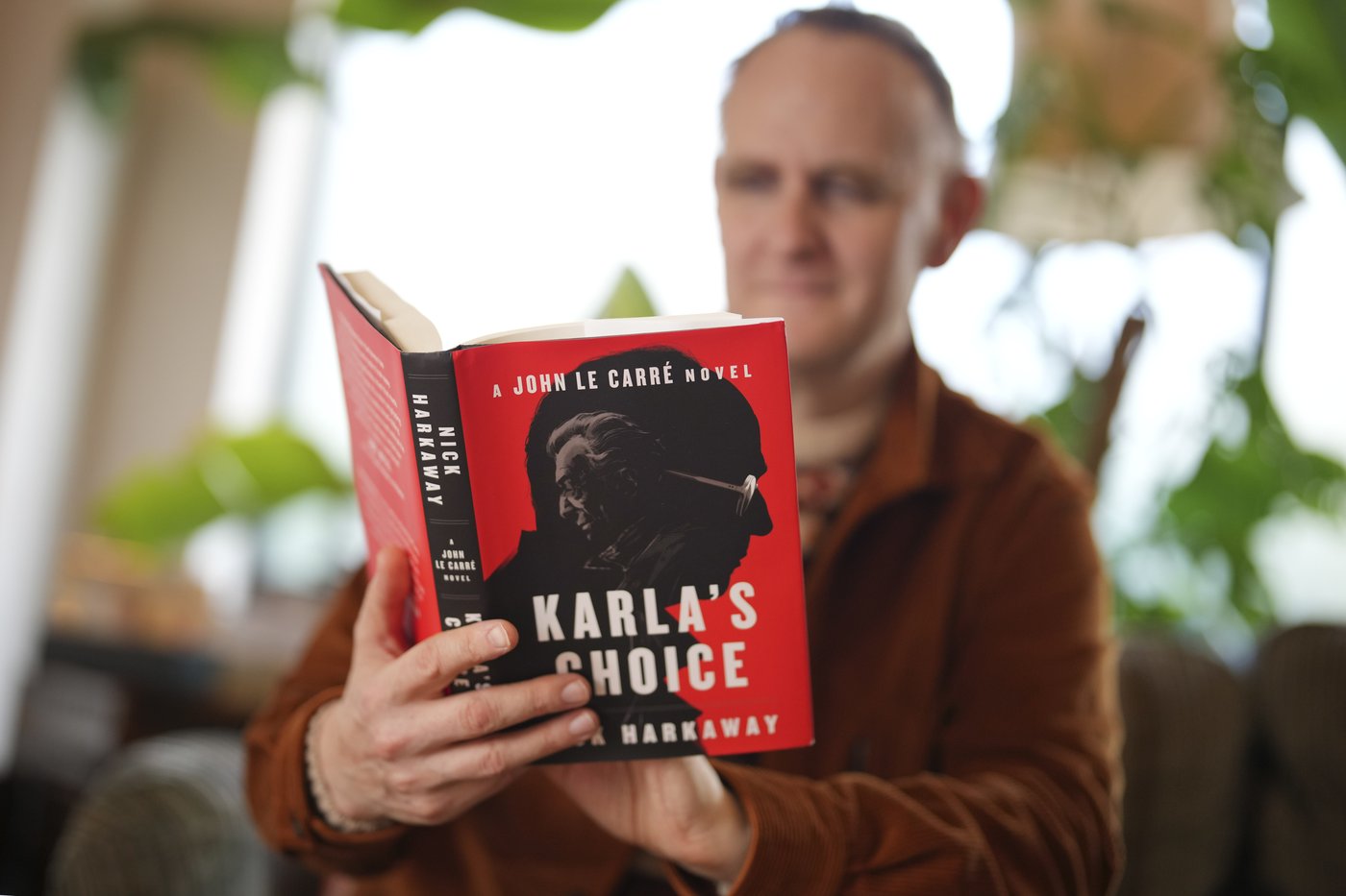 Nick Harkaway steps into his father John le Carré's footsteps with spy thriller 'Karla's Choice' | iNFOnews.ca