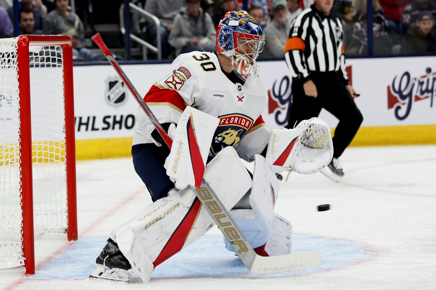 Panthers beat Blue Jackets 4-3 on opening night dedicated to Johnny Gaudreau | iNFOnews.ca