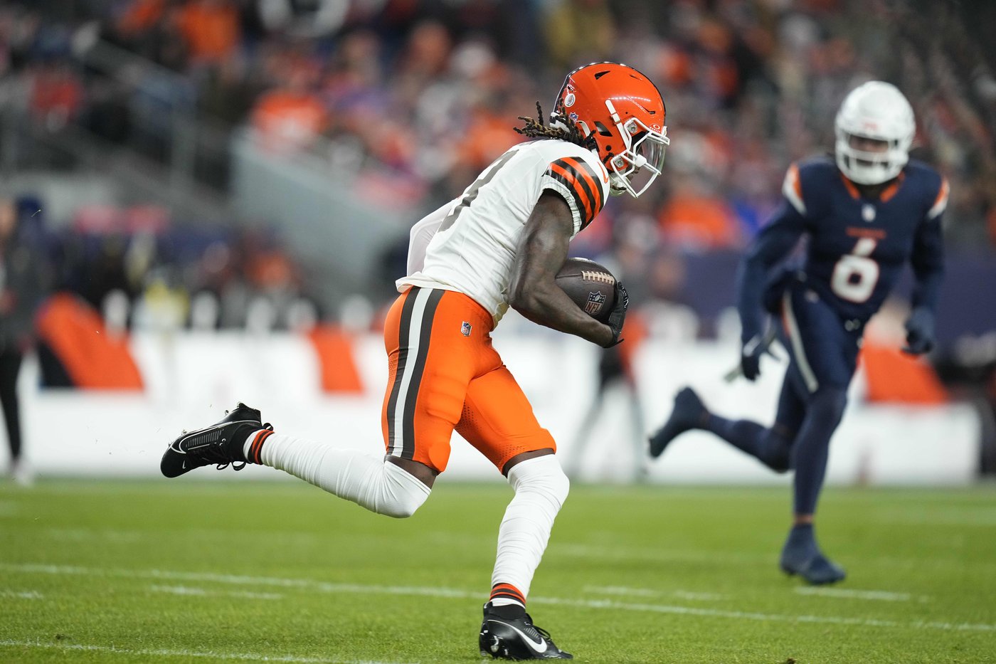 McMillian's pick-6 helps Broncos spoil career nights by Winston, Jeudy and beat Browns 41-32 | iNFOnews.ca
