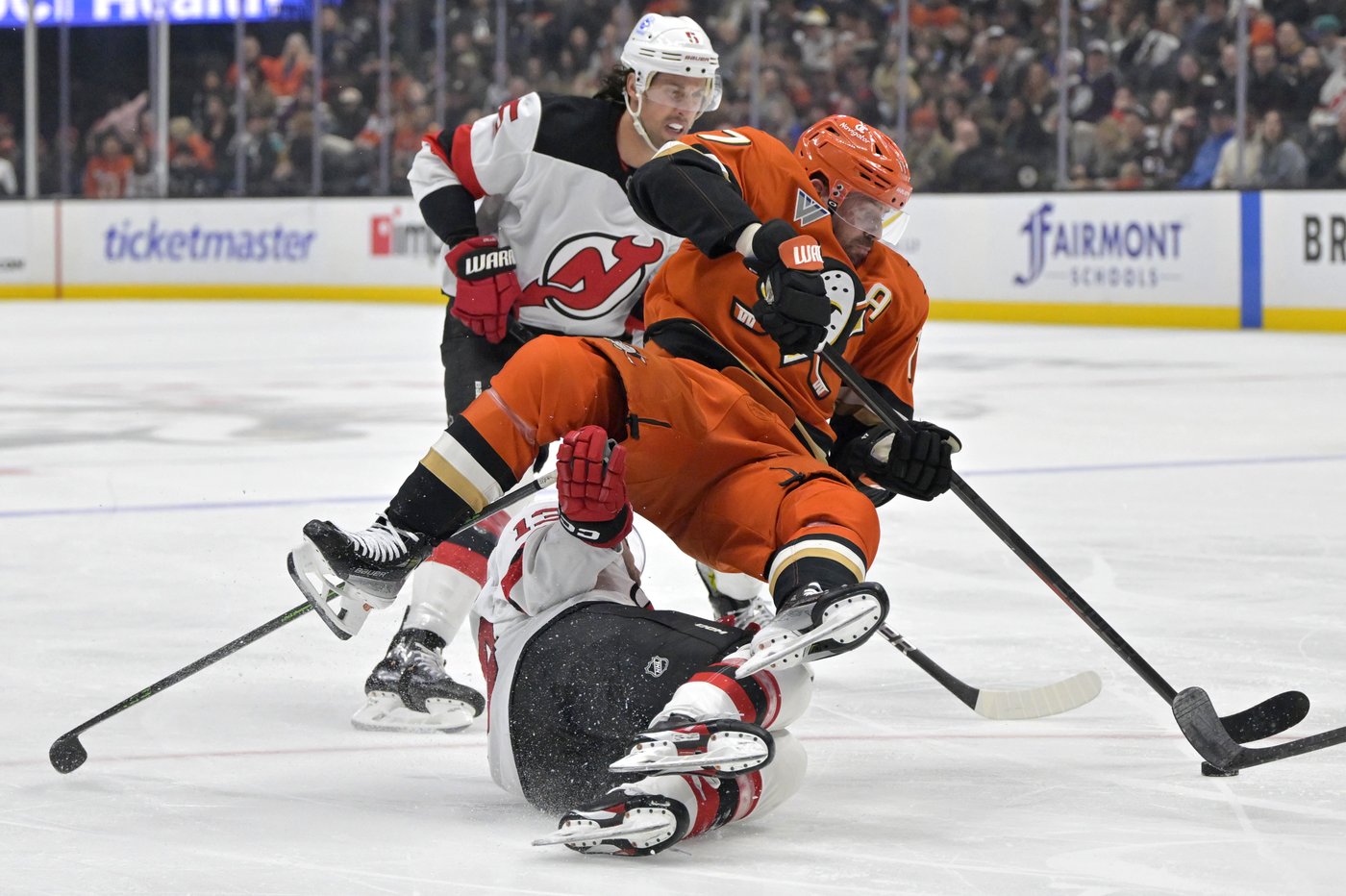 Ryan Strome scores the late winner in the Ducks' 3-2 victory over the Devils | iNFOnews.ca