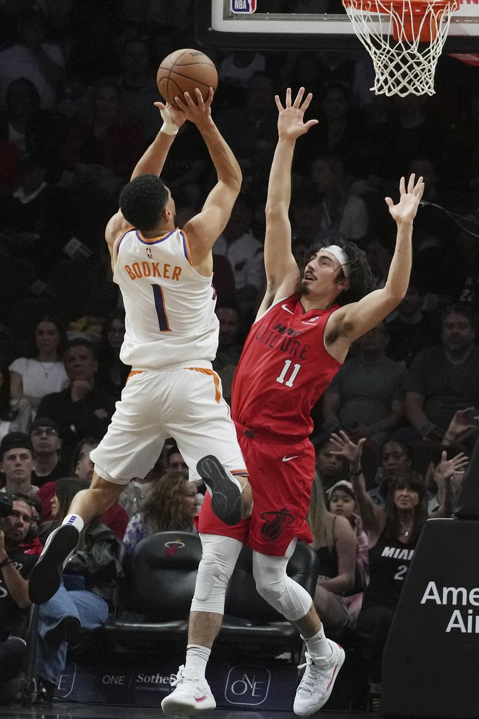 Bam Adebayo scores 25, Jimmy Butler adds 24 and Heat hold off Suns 121-111 | iNFOnews.ca