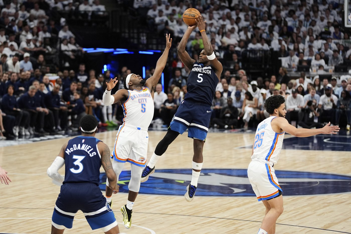 Anthony Edwards and the Wolves strike back with 143-101 win to cut Thunder's West finals lead to 2-1 | iNFOnews.ca Anthony Edwards and the Wolves strike back with 143-101 win to cut Thunder's West finals lead to 2-1 | iNFOnews.ca