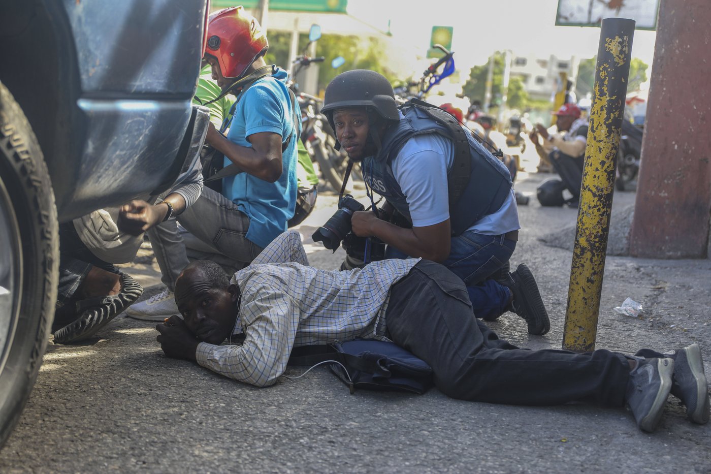 Haiti's main airport and capital frozen after a day of violence | iNFOnews.ca Haiti's main airport and capital frozen after a day of violence | iNFOnews.ca