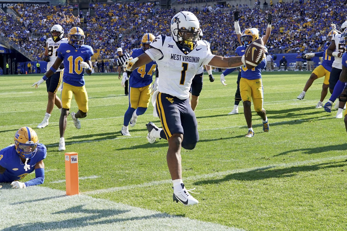 West Virginia loses RB Jahiem White and WR Jaden Bray to season-ending injuries | iNFOnews.ca West Virginia loses RB Jahiem White and WR Jaden Bray to season-ending injuries | iNFOnews.ca