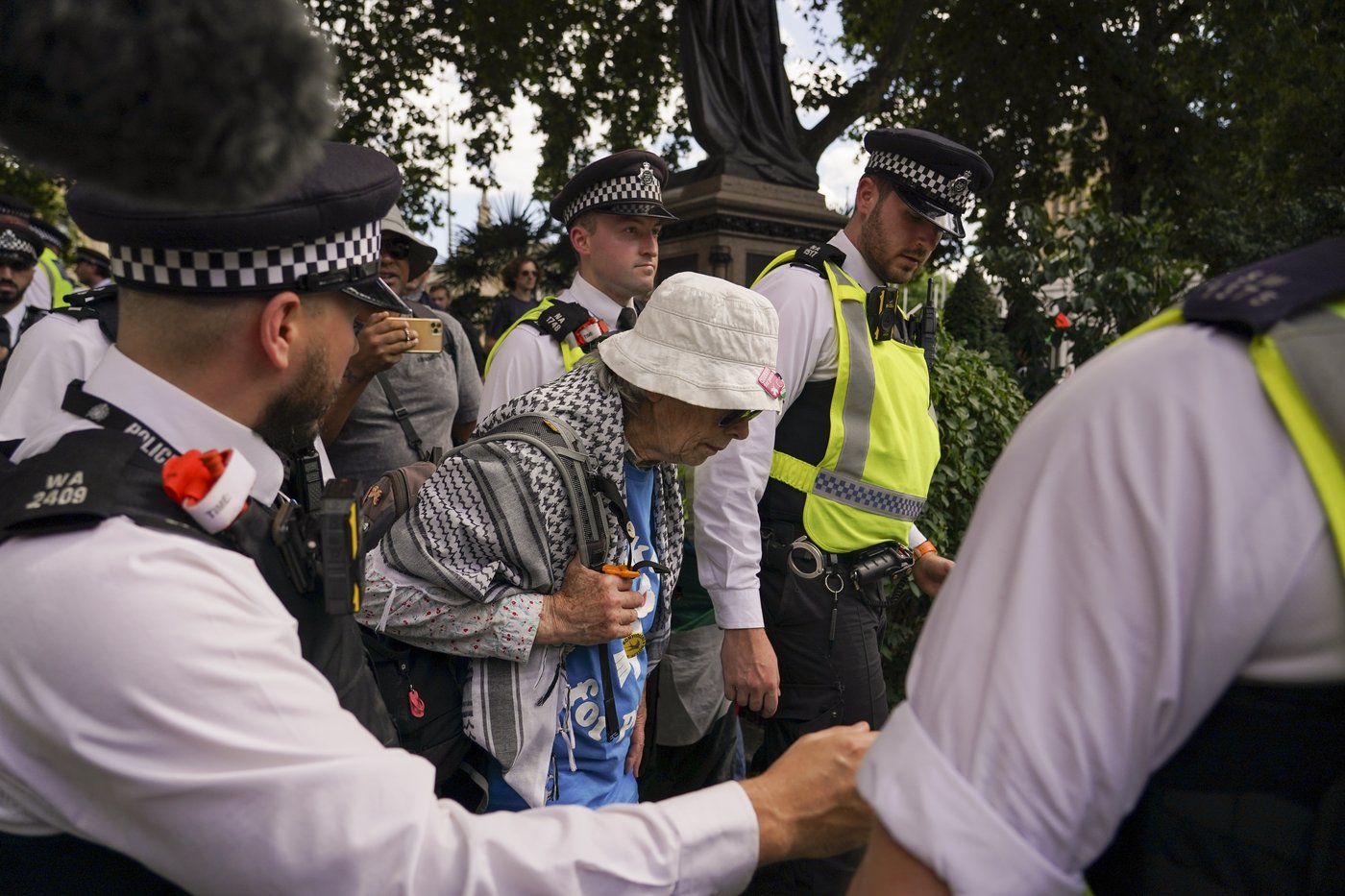 UK police say more than 500 people arrested in pro-Palestinian events over weekend | iNFOnews.ca