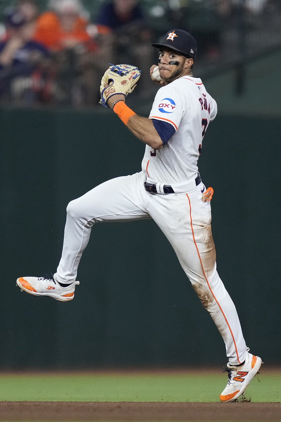 Jon Singleton's two-run double in eighth lifts Astros to 3-1 win over Angels | iNFOnews.ca Jon Singleton's two-run double in eighth lifts Astros to 3-1 win over Angels | iNFOnews.ca
