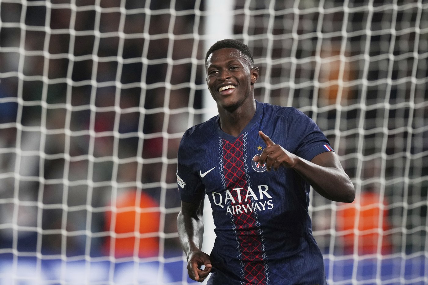 PSG copes without star forwards and routs Atalanta 4-0 in Champions League | iNFOnews.ca PSG copes without star forwards and routs Atalanta 4-0 in Champions League | iNFOnews.ca