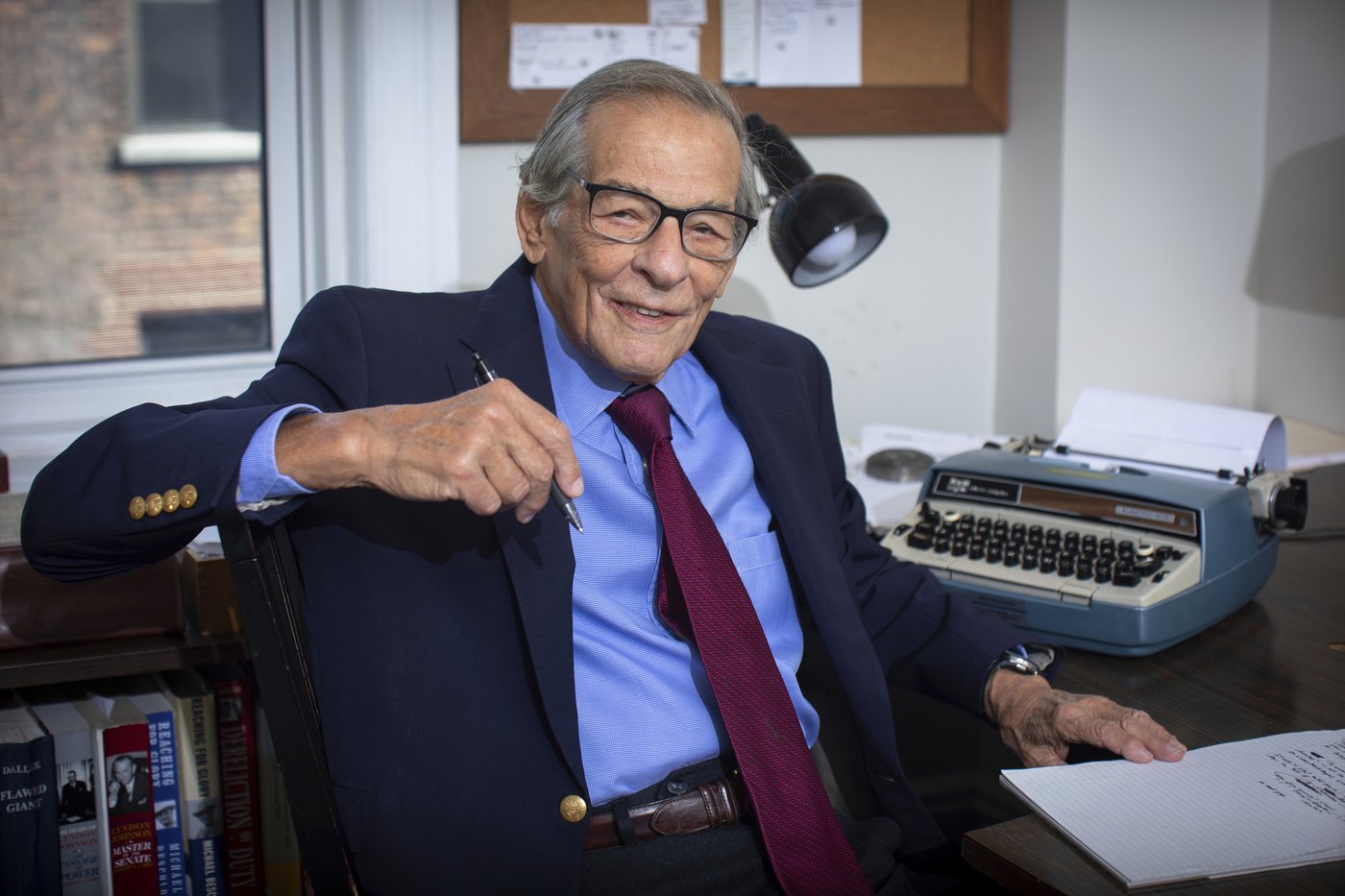 Robert Caro reflects on childhood as he receives New York Historical's Historians' Laureate Medal | iNFOnews.ca Robert Caro reflects on childhood as he receives New York Historical's Historians' Laureate Medal | iNFOnews.ca
