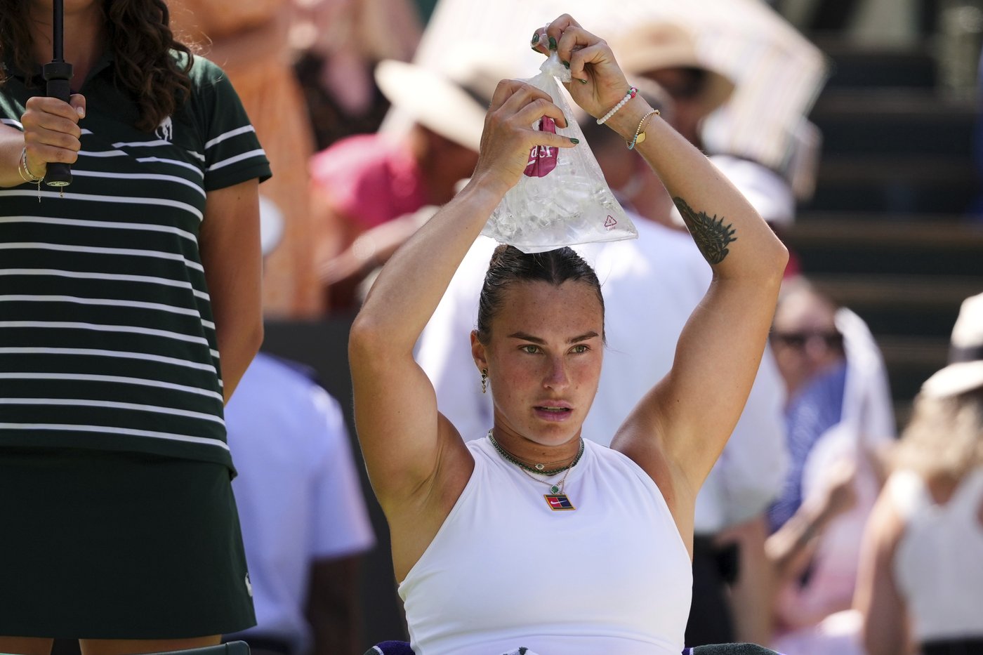 Heat returns to Wimbledon as Aryna Sabalenka offers water and ice pack to fans at Centre Court | iNFOnews.ca Heat returns to Wimbledon as Aryna Sabalenka offers water and ice pack to fans at Centre Court | iNFOnews.ca