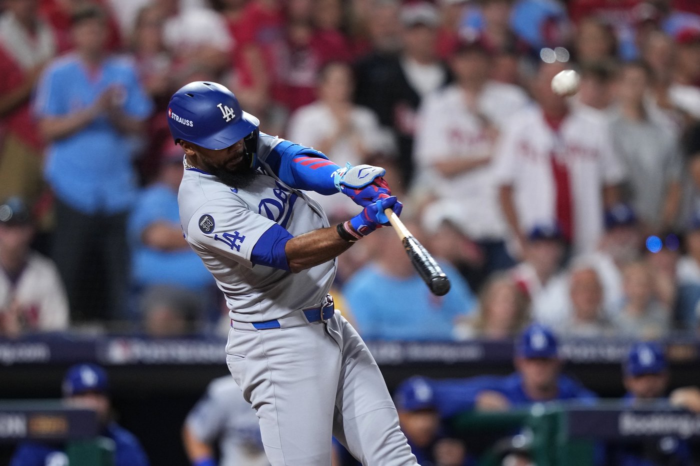 Hernández's homer lifts Ohtani and the Dodgers over the Phillies 5-3 in NL Division Series opener | iNFOnews.ca Hernández's homer lifts Ohtani and the Dodgers over the Phillies 5-3 in NL Division Series opener | iNFOnews.ca