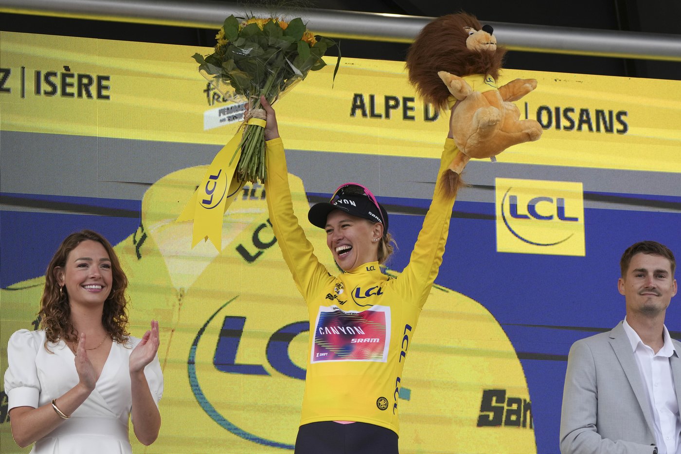 Five teams and 30 riders excluded from women's Tour de Romandie in a dispute over GPS trackers | iNFOnews.ca Five teams and 30 riders excluded from women's Tour de Romandie in a dispute over GPS trackers | iNFOnews.ca