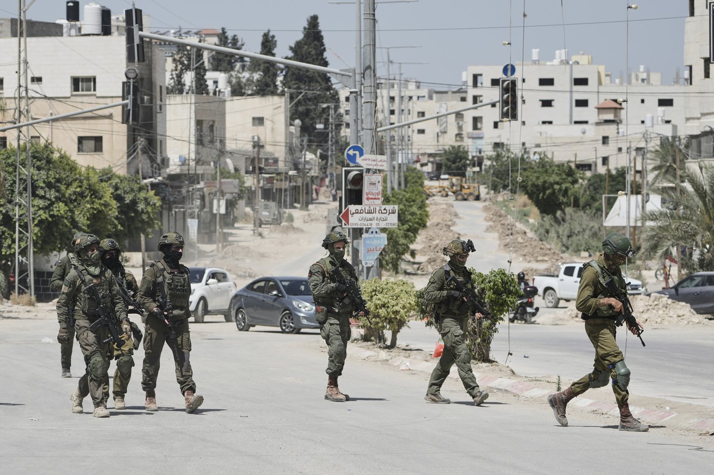 Live updates: US-backed group starts aid operations in Gaza while Israeli strikes pound region | iNFOnews.ca Live updates: US-backed group starts aid operations in Gaza while Israeli strikes pound region | iNFOnews.ca