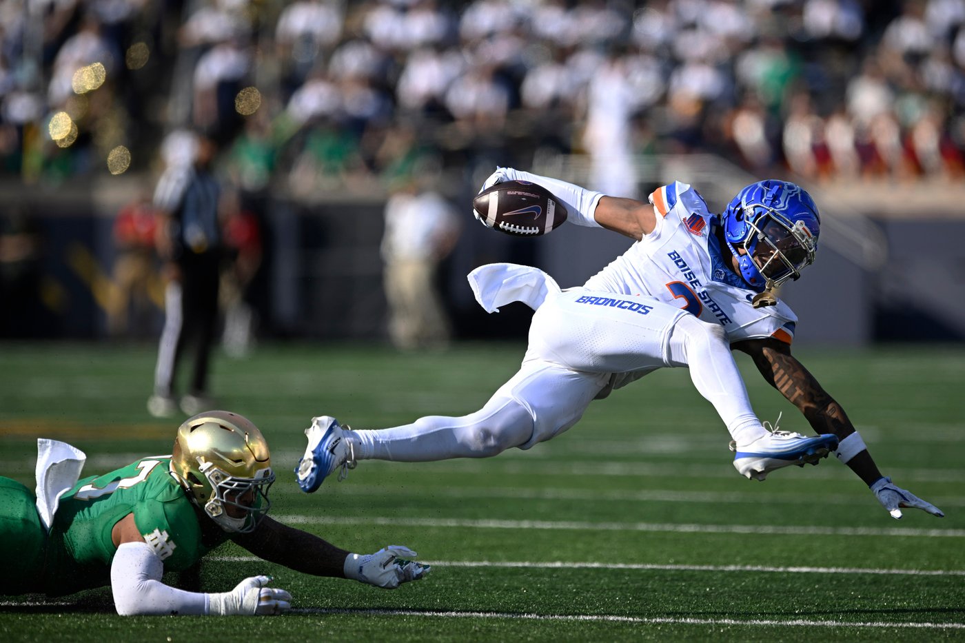 Leonard Moore has 2 interceptions and No. 21 Notre Dame beats Boise State 28-7 | iNFOnews.ca Leonard Moore has 2 interceptions and No. 21 Notre Dame beats Boise State 28-7 | iNFOnews.ca