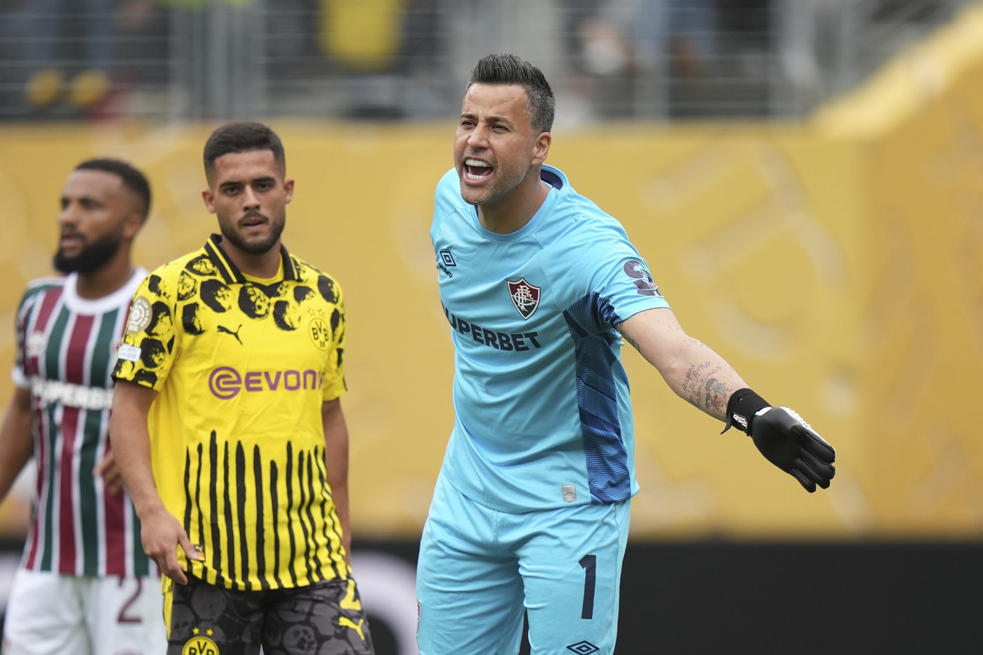 Borussia Dortmund and Fluminense play to scoreless draw in Club World Cup at rainy MetLife Stadium | iNFOnews.ca