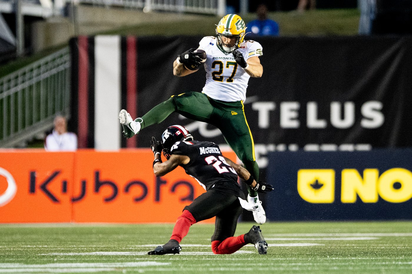 Visiting Elks win third straight with 30-20 victory over Redblacks | iNFOnews.ca