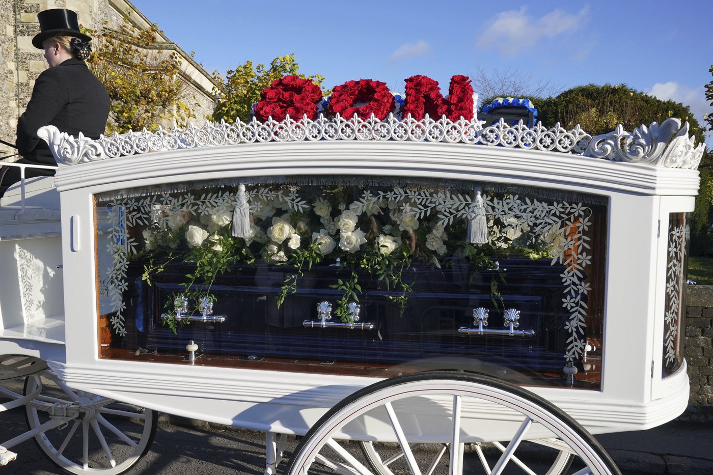 Liam Payne's One Direction bandmates among the mourners at singer's funeral | iNFOnews.ca