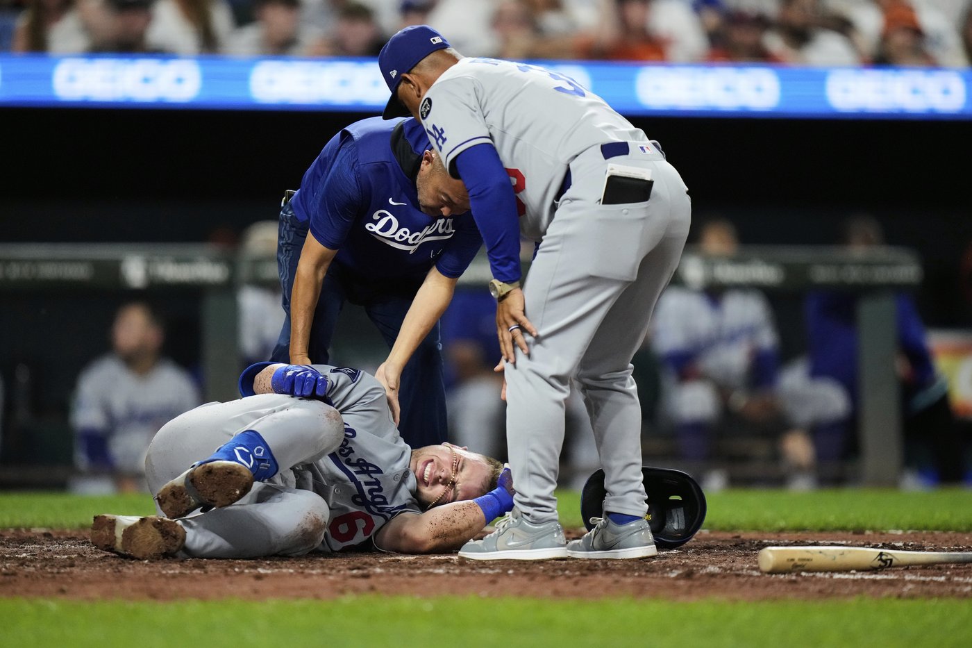 Dodgers' Rushing to have CT scan Saturday after suffering knee inury Friday in loss to Orioles | iNFOnews.ca