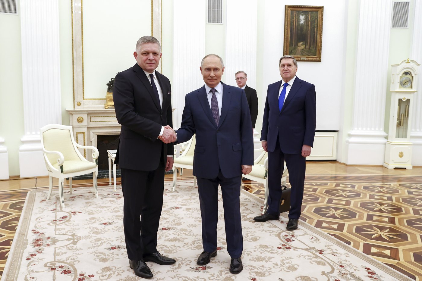 Russia's Putin holds talks with Slovakian PM Fico, in a rare visit to Moscow by an EU leader | iNFOnews.ca