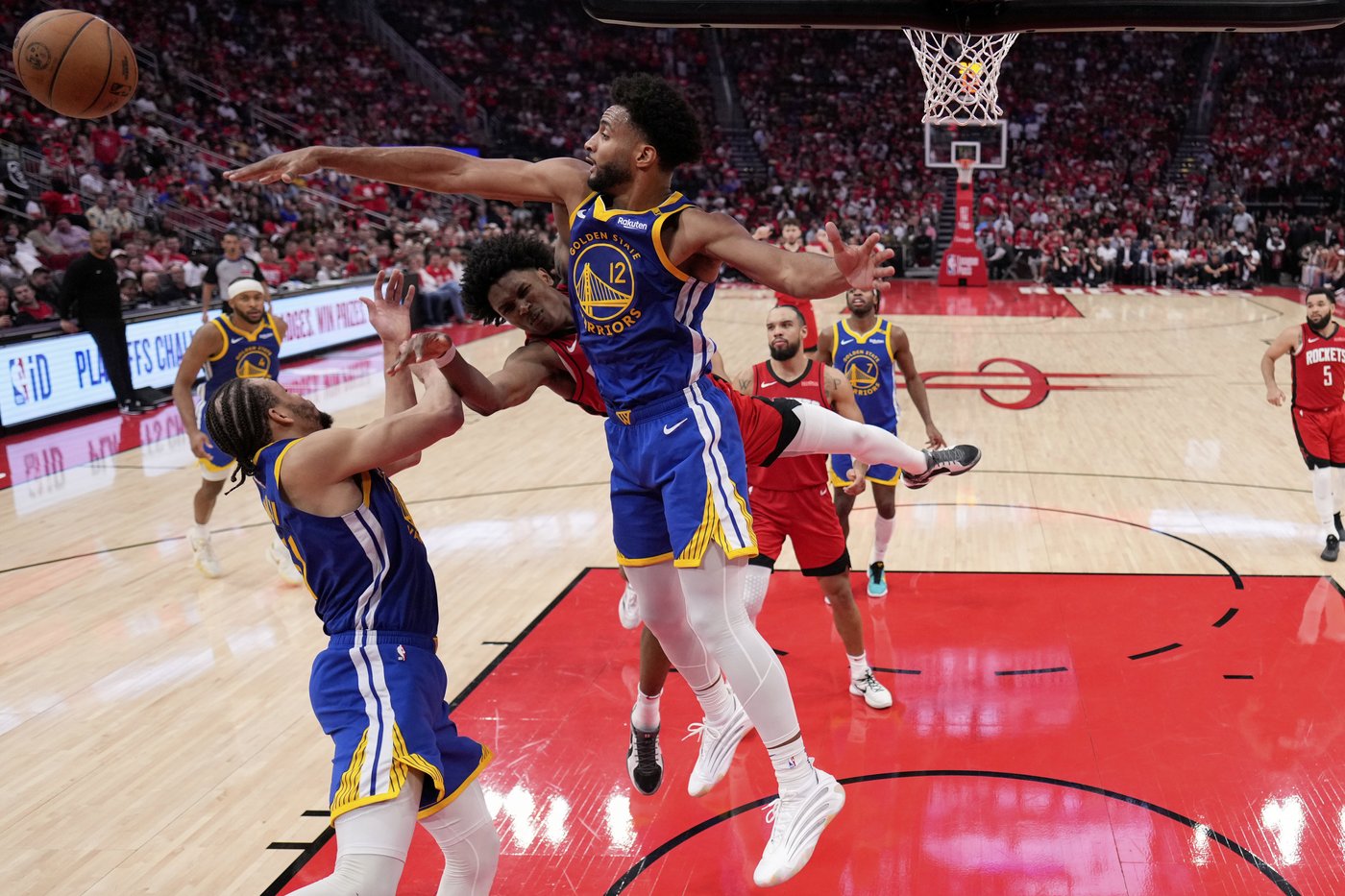 Warriors return home to Chase Center with another chance to close out 1st-round series with Rockets | iNFOnews.ca Warriors return home to Chase Center with another chance to close out 1st-round series with Rockets | iNFOnews.ca