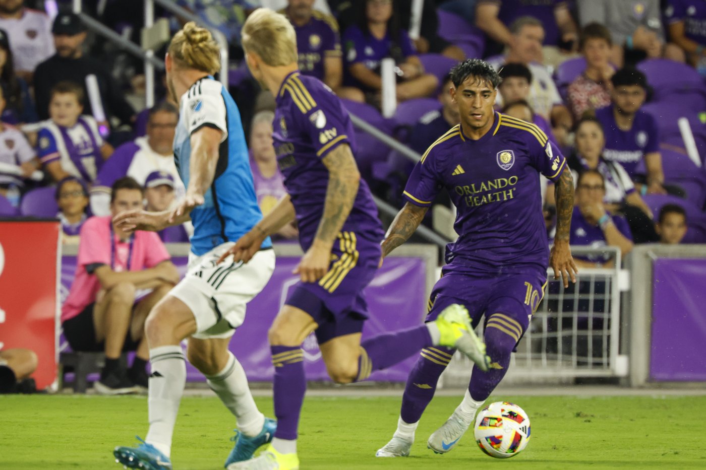 Facundo Torres, Martin Ojeda, Pedro Gallese lead Orlando City past Charlotte 2-0 in playoff opener | iNFOnews.ca