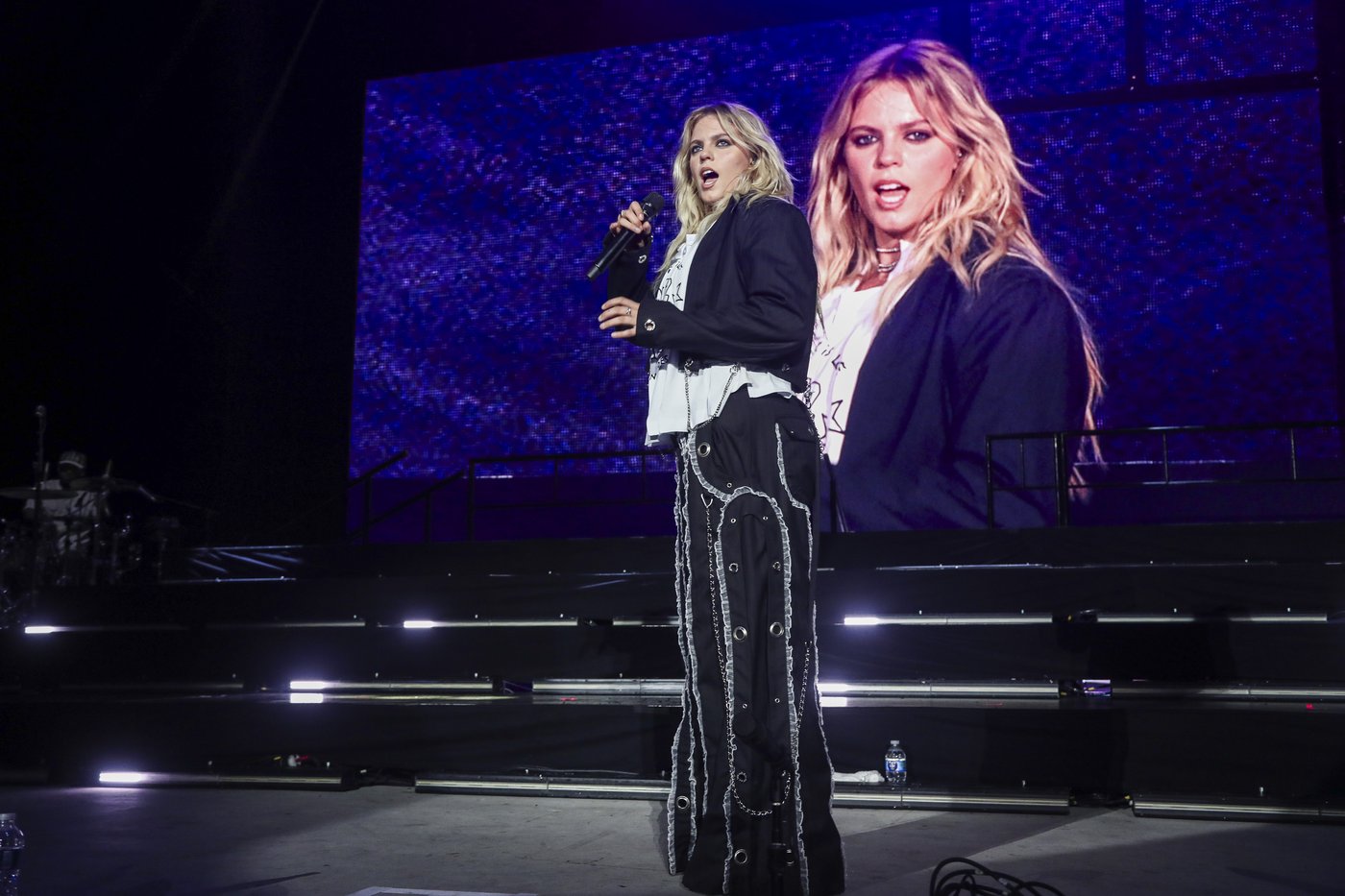 Queer women rule pop, at All Things Go and in the current cultural zeitgeist | iNFOnews.ca