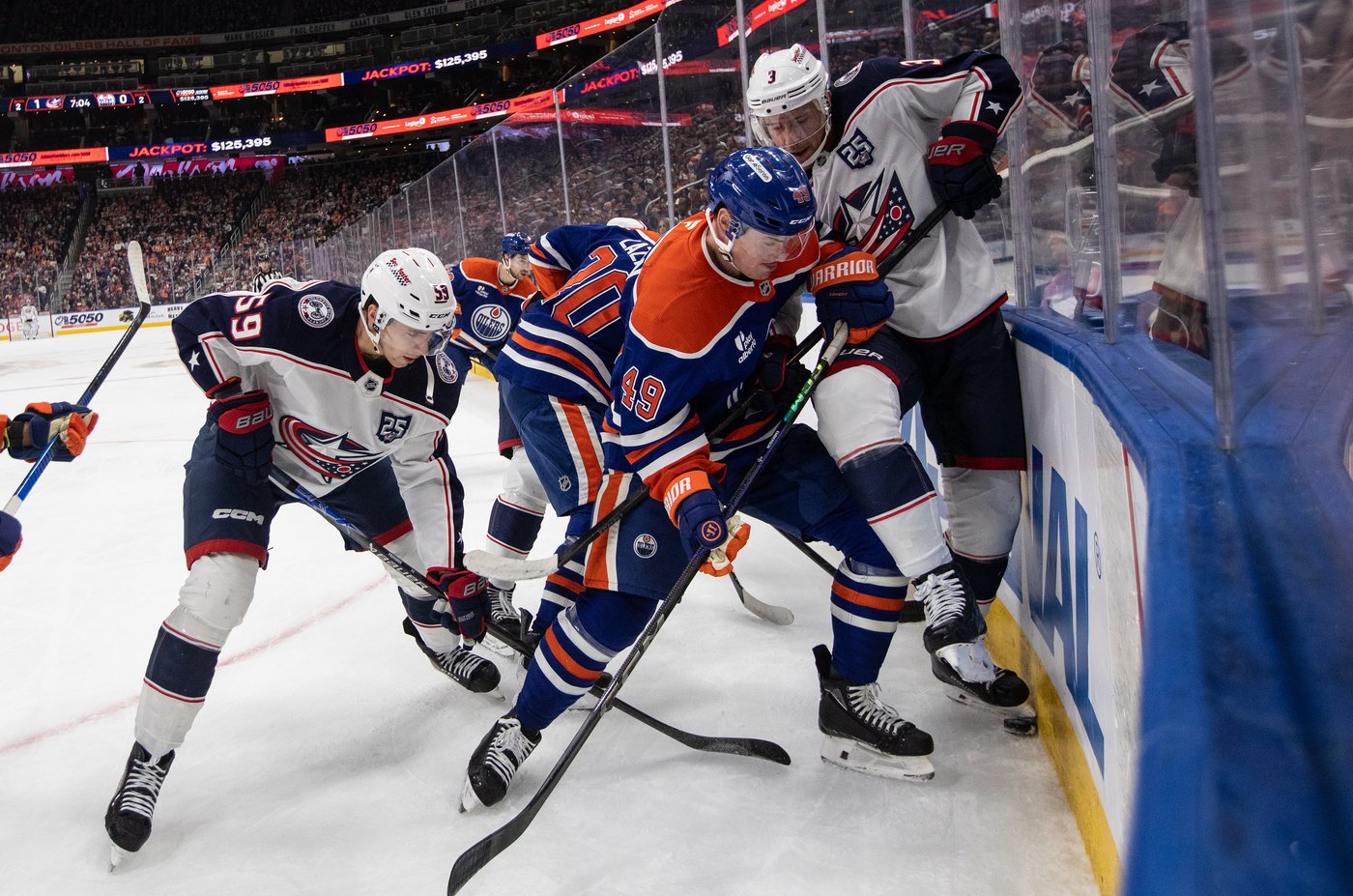 Roslovic caps Oilers' late comeback with OT winner against Blue Jackets | iNFOnews.ca