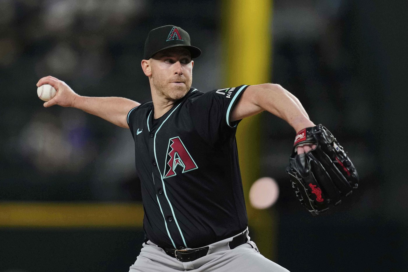 Diamondbacks put Anthony DeSclafani on IL with thumb issue after 3 starts this month | iNFOnews.ca