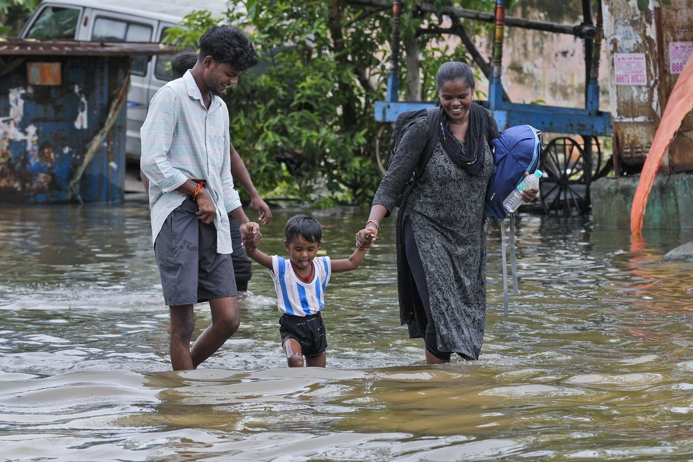 Monsoon flooding closes schools and offices in India's southern IT hubs | iNFOnews.ca Monsoon flooding closes schools and offices in India's southern IT hubs | iNFOnews.ca