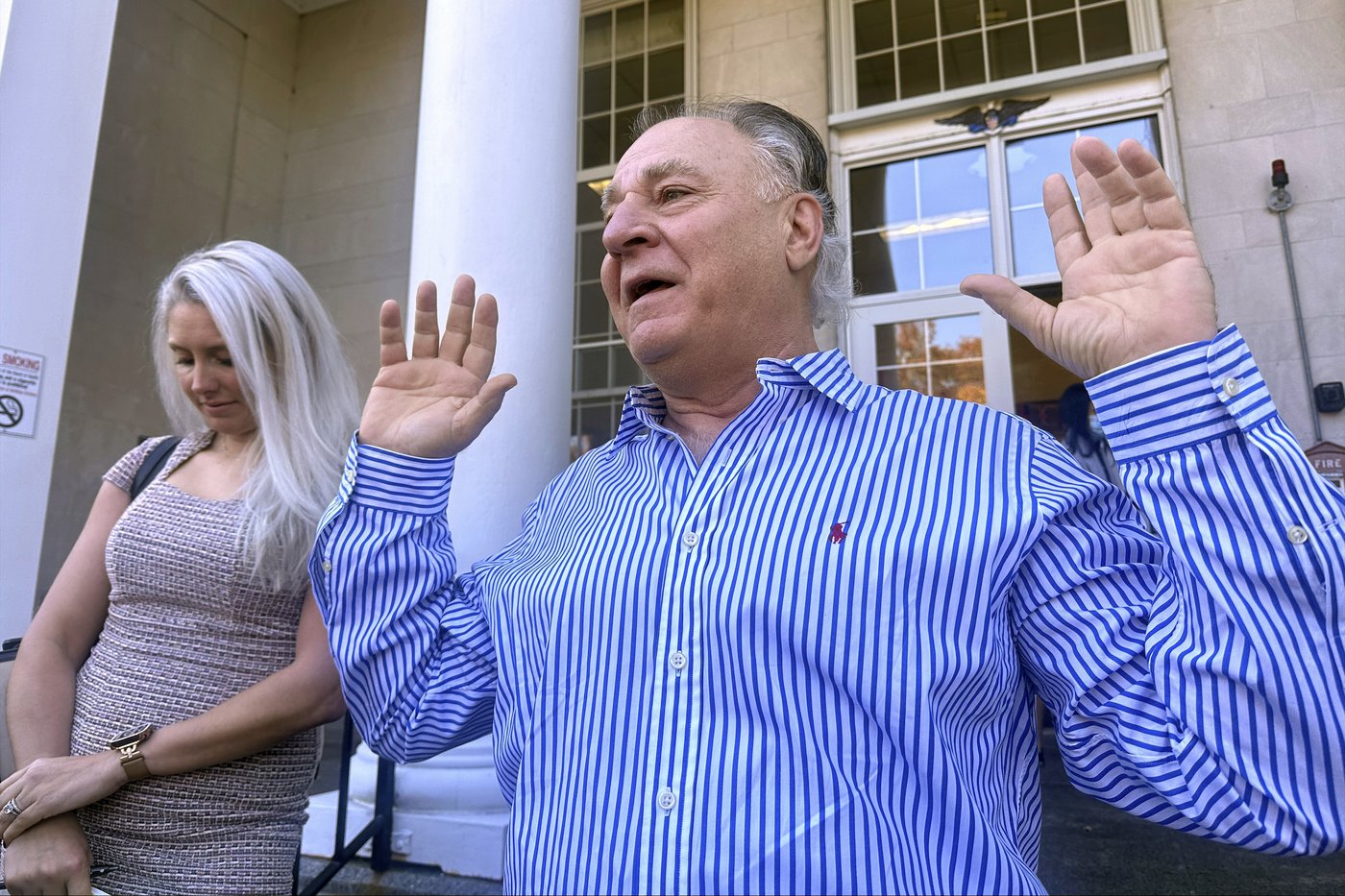 Karen Read supporter denies intimidating witnesses with rubber ducks and fake $100 bills | iNFOnews.ca Karen Read supporter denies intimidating witnesses with rubber ducks and fake $100 bills | iNFOnews.ca