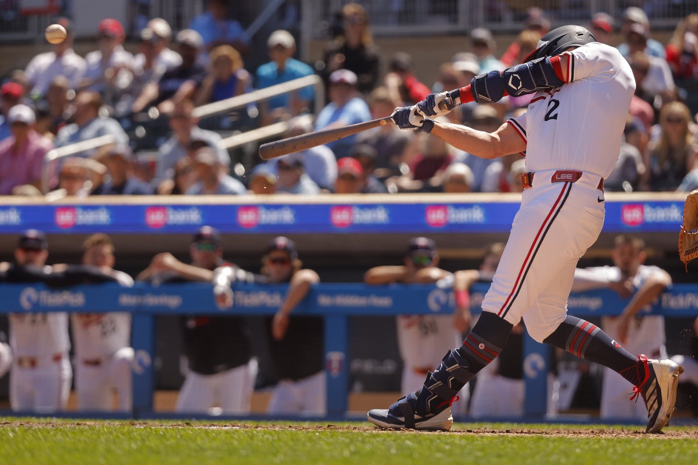 Brooks Lee's go-ahead double in 8th leads Twins to 5-2 victory over Orioles for series sweep | iNFOnews.ca