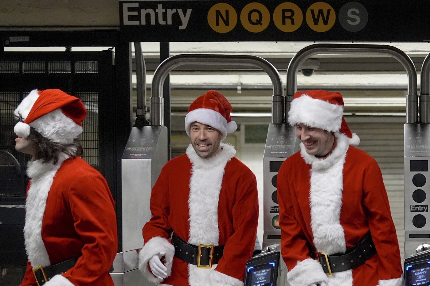 AP PHOTOS: The iconic and unconventional sides of Christmas in New York | iNFOnews.ca