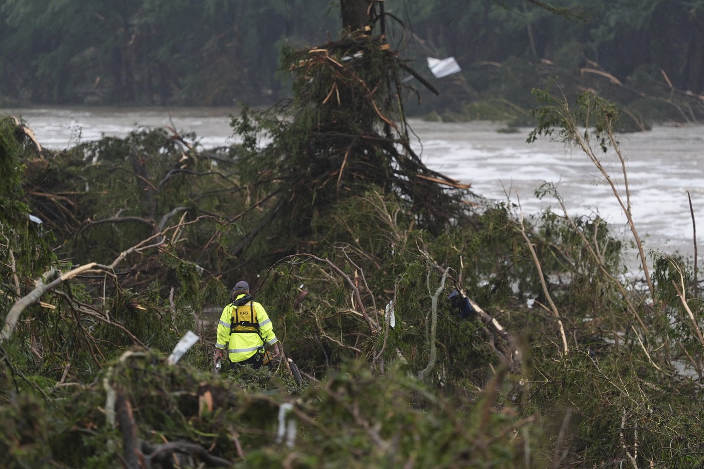 PHOTO COLLECTION: Texas floods leave dozens dead and missing as rescuers search devastated landscape | iNFOnews.ca PHOTO COLLECTION: Texas floods leave dozens dead and missing as rescuers search devastated landscape | iNFOnews.ca