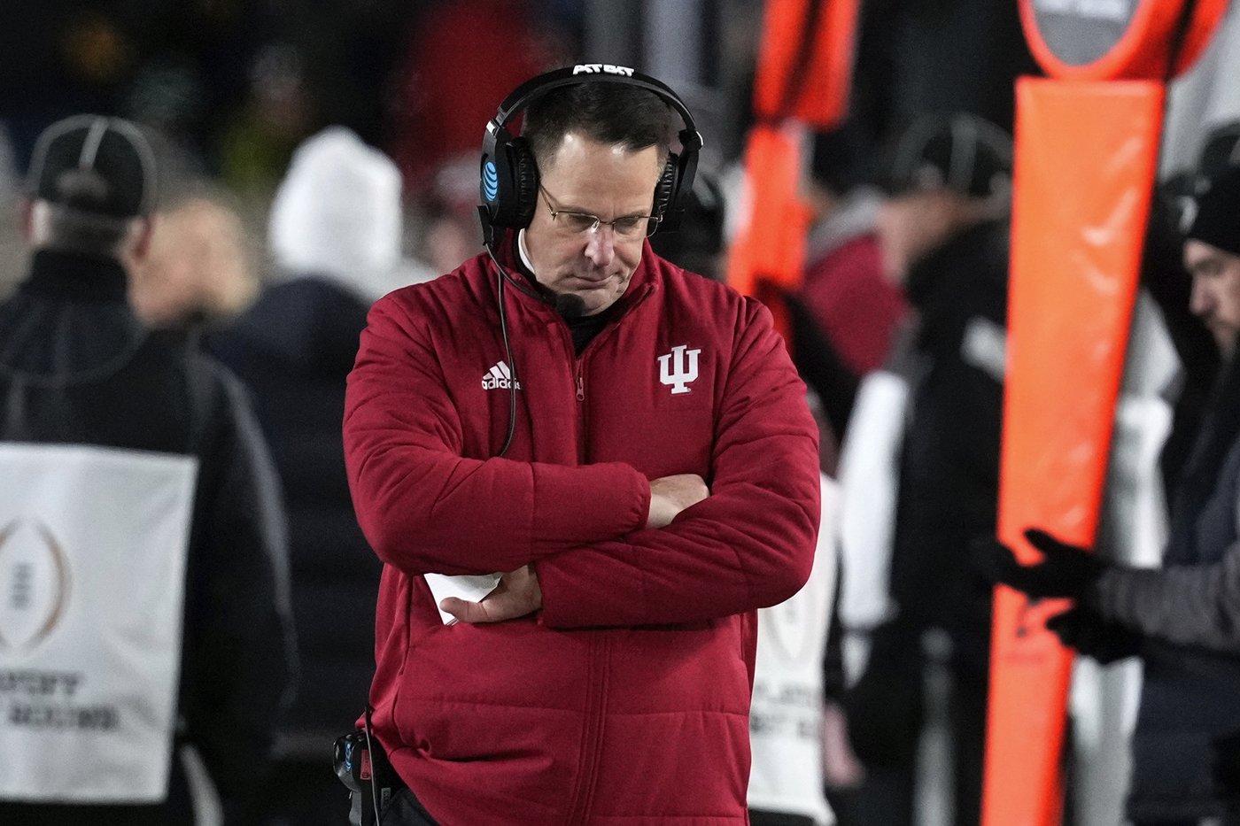 College playoffs looks for good matchups after snoozy first round of blowouts | iNFOnews.ca College playoffs looks for good matchups after snoozy first round of blowouts | iNFOnews.ca