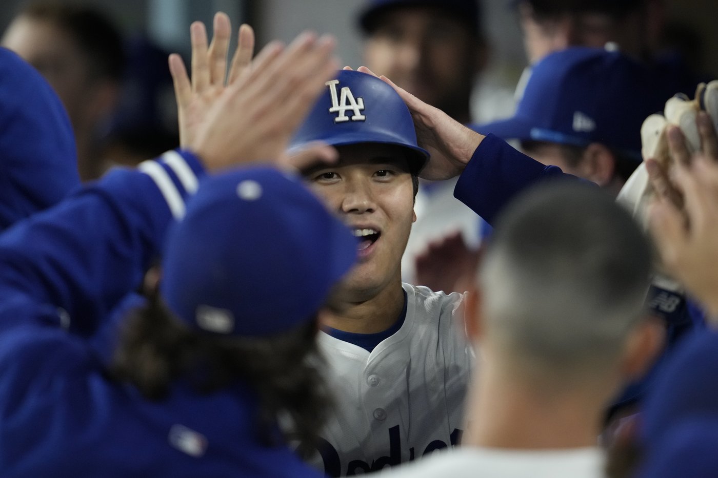 Dodgers rally with 5 runs in 7th and beat Padres 7-2 to clinch 11th NL West title in 12 years | iNFOnews.ca Dodgers rally with 5 runs in 7th and beat Padres 7-2 to clinch 11th NL West title in 12 years | iNFOnews.ca