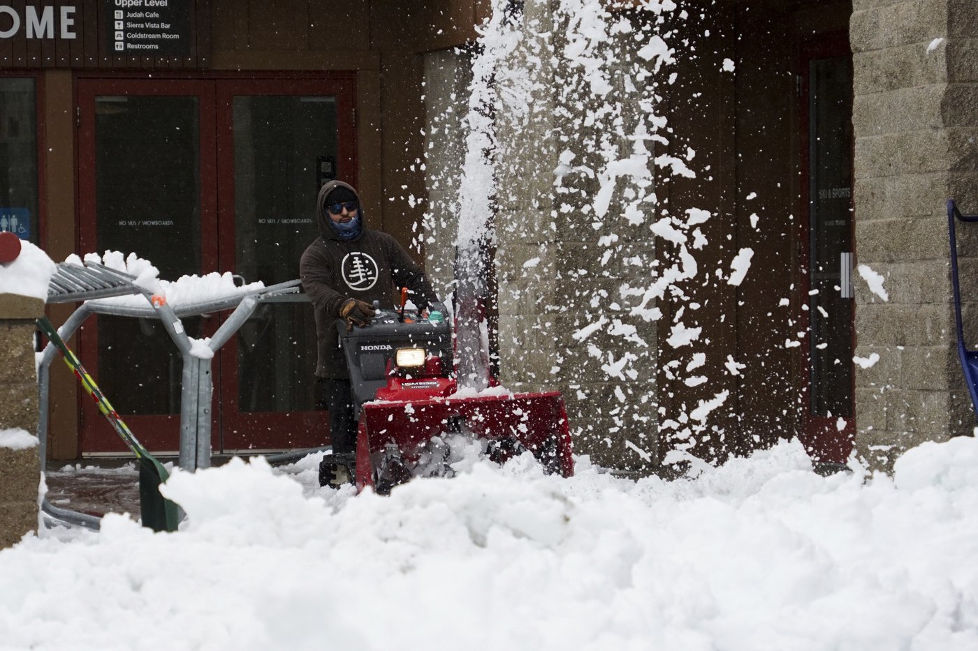 Northern California gets record rain and heavy snow. Many have been in the dark for days in Seattle | iNFOnews.ca Northern California gets record rain and heavy snow. Many have been in the dark for days in Seattle | iNFOnews.ca